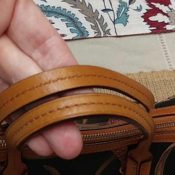 Ralph Lauren. Satchel purse - Picture 2 of 6
